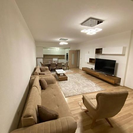 Violin 2 Bedroom Apartment Downtown Prizren Bagian luar foto