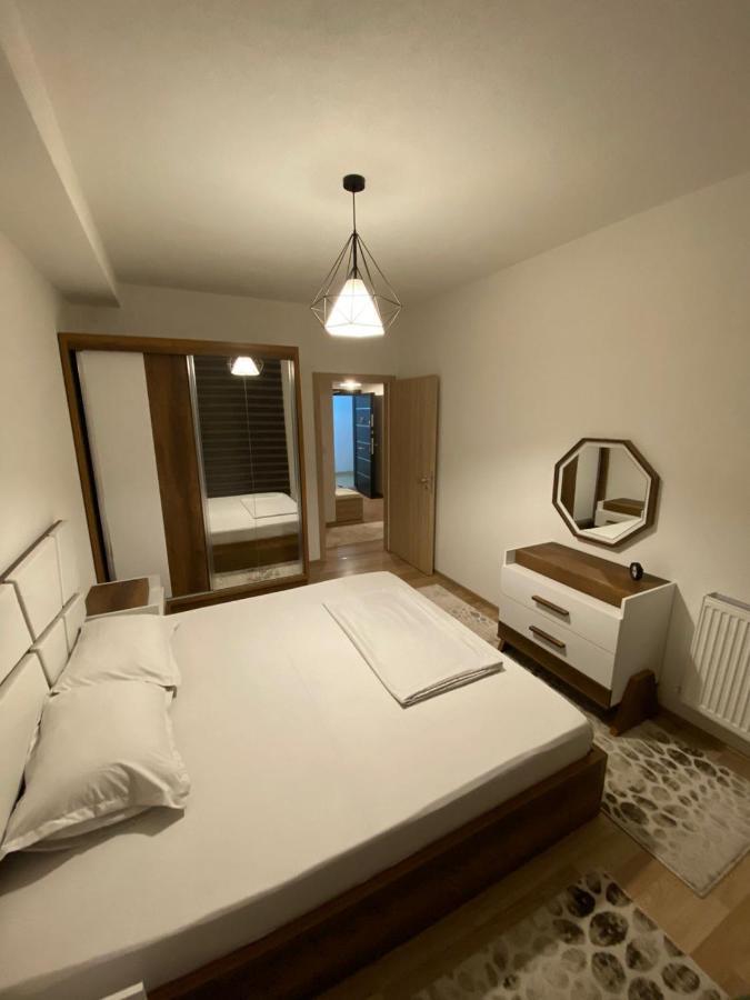 Violin 2 Bedroom Apartment Downtown Prizren Bagian luar foto